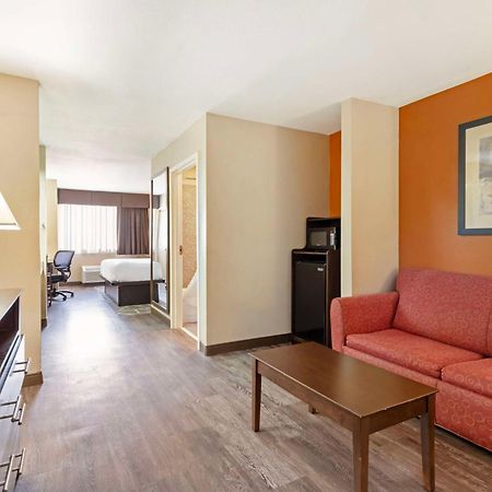 Best Western Inn & Suites New Braunfels Exteriör bild