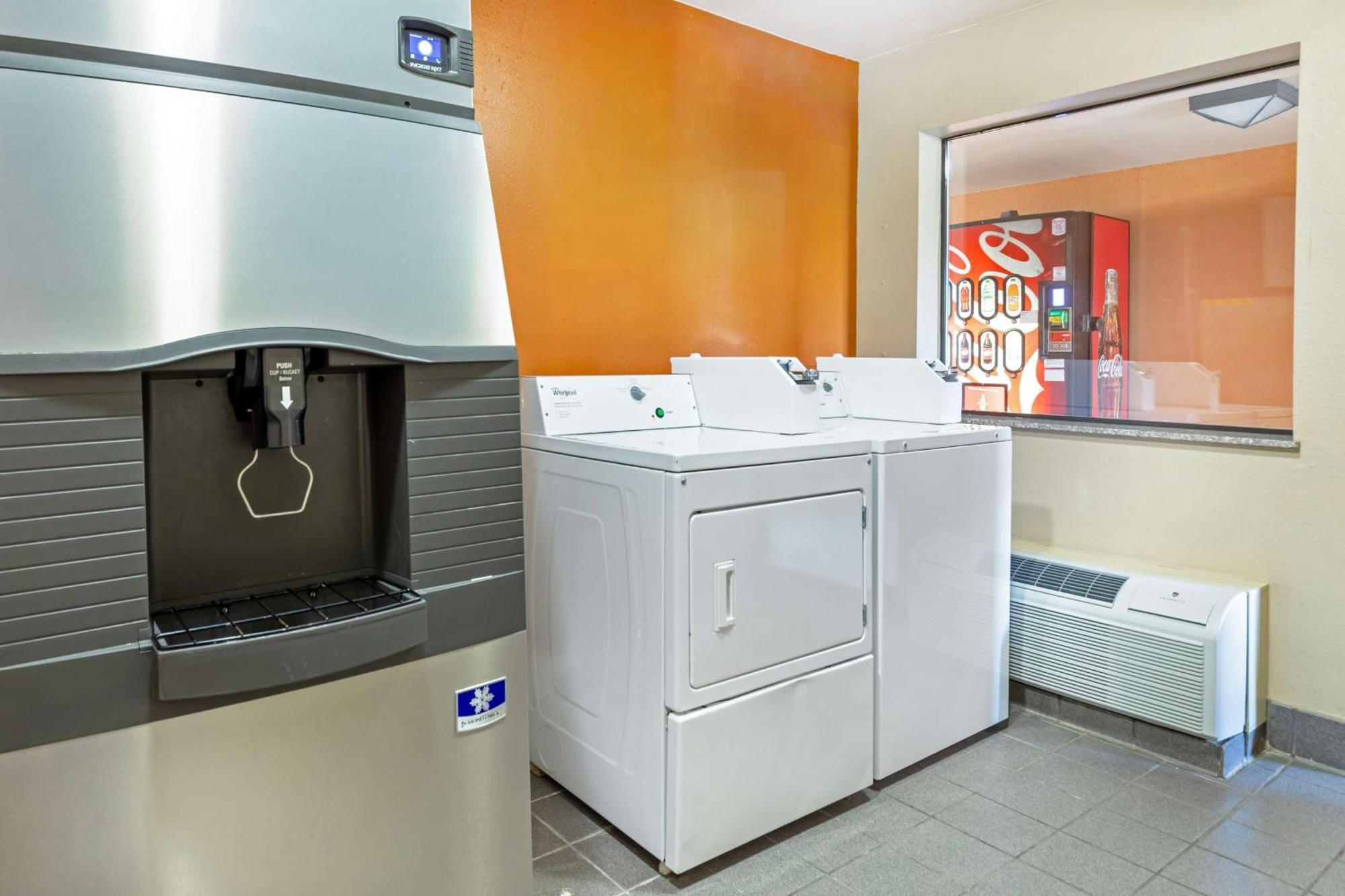Best Western Inn & Suites New Braunfels Exteriör bild