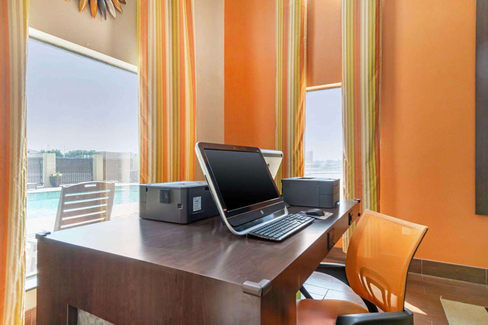 Best Western Inn & Suites New Braunfels Exteriör bild