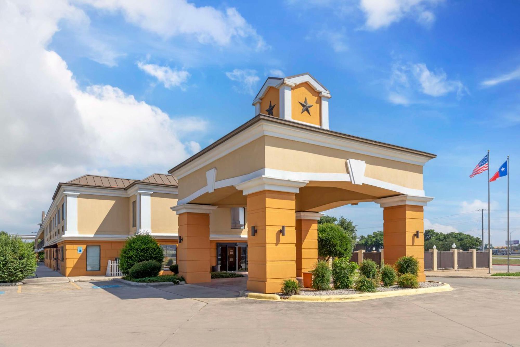 Best Western Inn & Suites New Braunfels Exteriör bild